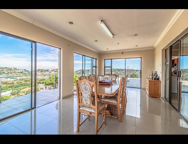 4 BEDROOM HOUSE FOR SALE IN OAKDENE